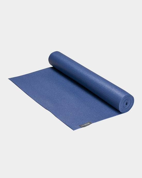 Produktbild på en yogamatta från Yogiraj i storleken 6mm i färgen blå.